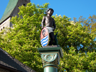 Mohrenbuale auf dem Marktbrunnen